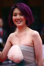 明星红地毯自拍,红地毯上的明星自拍瞬间