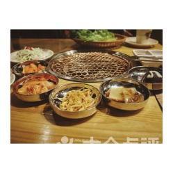 网红烤肉店套路,揭秘美食背后的真相